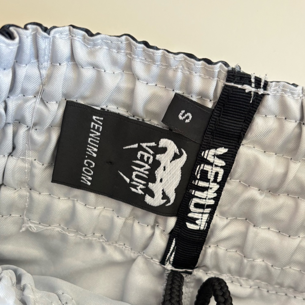Venum Kids Boxing / Muay Thai Shorts - Picture 4 of 5